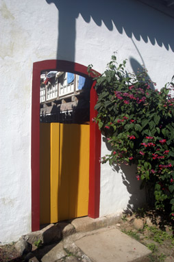 porta3.jpg - Festa de cores nos 33 quarteirões que formam o centro histórico